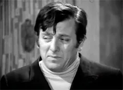 Kostas Voutsas dans le film "Un Onassis sans-le-sou" (Ένας άφραγκος Ωνάσης, 1969).