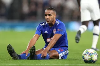 Foot : Mathieu Valbuena et l'Olympiakos prennent la tête Youssef El-Arabi a marqué son 10e but de la saison en Championnat. (C. Wilson/Presse Sports)