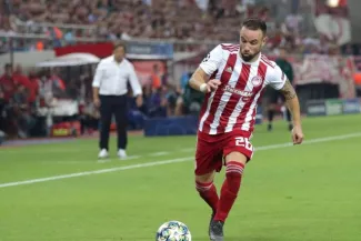 Mathieu Valbuena rempile avec l'Olympiakos. (Y. Halas/Presse Sports)


