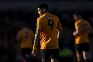 Raul Jimenez et Wolverhampton se retrouvent dans la pénombre. (Daniel Chesterton/Presse Sports)


