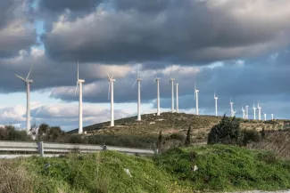 Une implantation d'éoliennes sur le mont Ochi, au sud de l'île d'Eubée, le 9 janvier 2020.


