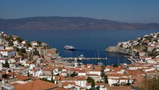 Proche d'Athènes, l'île d'Hydra attire les candidats aux «golden visas» grecs, qui permettent de voyager librement dans l'espace Schengen. Danil Shamkin/NurPhoto via AFP


