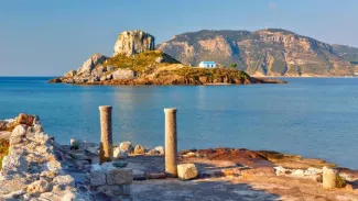 L'île de Kos, dans le Dodécanèse. La Grèce a établi des protocoles qui se veulent à la fois fiables et fluides pour circuler dans le pays. sborisov


