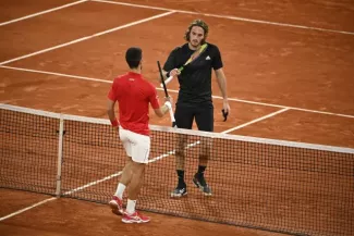 Novak Djokovic et Stefanos Tsitsipas se retrouvent en finale ce dimanche. (B. Papon/L'Équipe)


