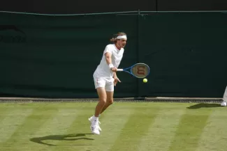 Stefanos Tsitsipas en action. (S.Boue/L'Equipe)


