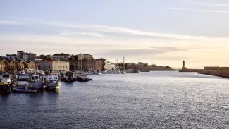 Le vieux port de La Canée. Sa grande digue et ses arsenaux furent érigés au XIIIe siècle par les Vénitiens, qui venaient de s'emparer de l'île. Laurent Fabre / Le Figaro Magazine


