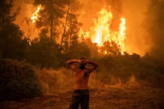 L’île d’Eubée, la deuxième plus grande de Grèce, est en proie aux flammes depuis une semaine. ANGELOS TZORTZINIS / AFP


