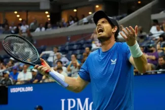 Andy Murray s'est incliné en cinq sets face à Tsitsipas mardi. (Robert Deutsch/USA Today Sports/Reuters)


