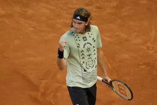 Stefanos Tsitsipas rejoint le dernier carré à Madrid.