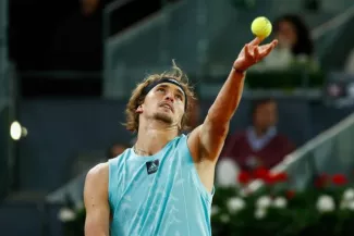 Alexander Zverev au service à la Caja Magica de Madrid. (Irina R. Hipolito/afp7)


