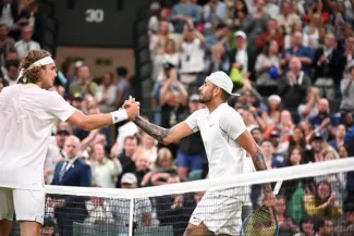 La poignée de main entre les deux joueurs n'était que de façade tant leur opposition sur le court a été tendue.