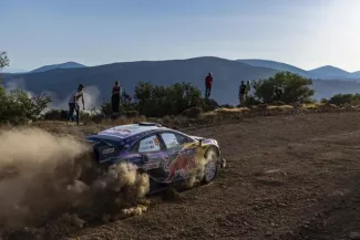 Sébastien Loeb a dû renoncer sur ennui mécanique.