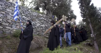 En avril 2019, une procession religieuse de moines orthodoxes sur le mont Athos. PHOTO MILOS BICANSKI/Getty Images via AFP


