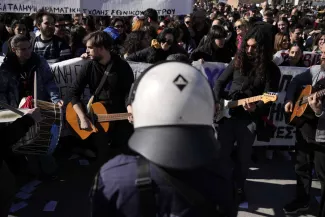 En Grèce, les artistes se révoltent.