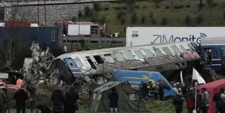 Au moins 57 personnes sont mortes dans l'accident en Grèce. © SAKIS MITROLIDIS / AFP


