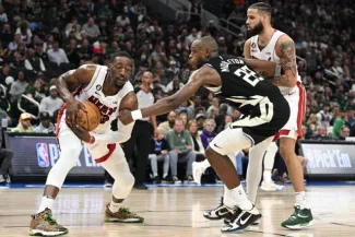 Khris Middleton et Milwaukee sont déjà sous pression après leur défaite au match 1 contre Miami. (M. McLoone/Reuters)


