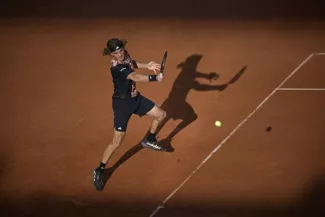 Stefanos Tsitsipas a passé le 3e tour de Roland-Garros. (P. Lahalle/L'Équipe)


