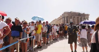 Canicule : la Grèce suffoque, l'Acropole d'Athènes partiellement fermée.