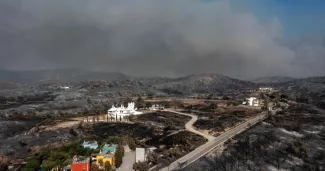 Incendies en Grèce : que faire si vous êtes sur place ou sur le point de partir ?.