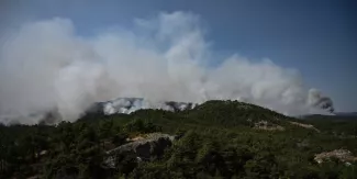 La Grèce affronte le "plus grand incendie jamais enregistré dans l'UE". © Sakis MITROLIDIS / AFP


