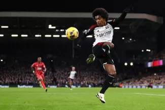 
        Willian sous les couleurs de Fulham en janvier. (Jacques Feeney/Offside/Presse Sports)
    