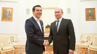 Alexis Tsipras et Vladimir Poutine, mercredi à Moscou. Crédits photo : POOL/REUTERS


