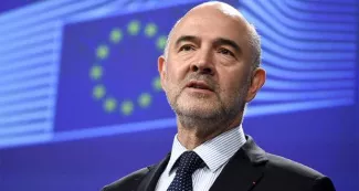 Pierre Moscovici : « Pour la Grèce, il n'y avait pas de plan B ! » Le Commissaire européen juge que ce n'est pas l'austérité imposée à la Grèce qui a créé la crise, mais bien une immense fragilité du pays qui a tout déclenché. - JOHN THYS / AFP