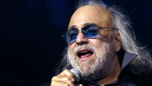 Demis Roussos est décédé à l'âge de 68 ans à Athènes. Il y était inhumé aujourd'hui. Crédits photo : STEPHANE DE SAKUTIN/AFP


