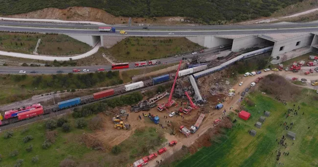 Le site de la collision entre deux trains près de Larissa, entre Athènes et Thessalonique, le 1 mars 2023. — © STRINGER / AFP


