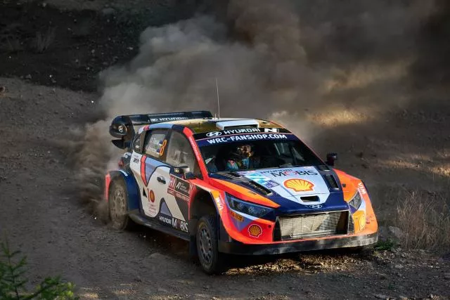 
        Ott Tänak est passé entre les embûches pour prendre la tête en Grèce. (R. Thuillier/Hyundai Motorsport)
    