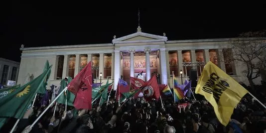 Athènes, dimanche soir 25 janvier 2015. | AFP/ARIS MESSINIS


