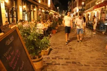 Ambiance dans les rues de Ladadika